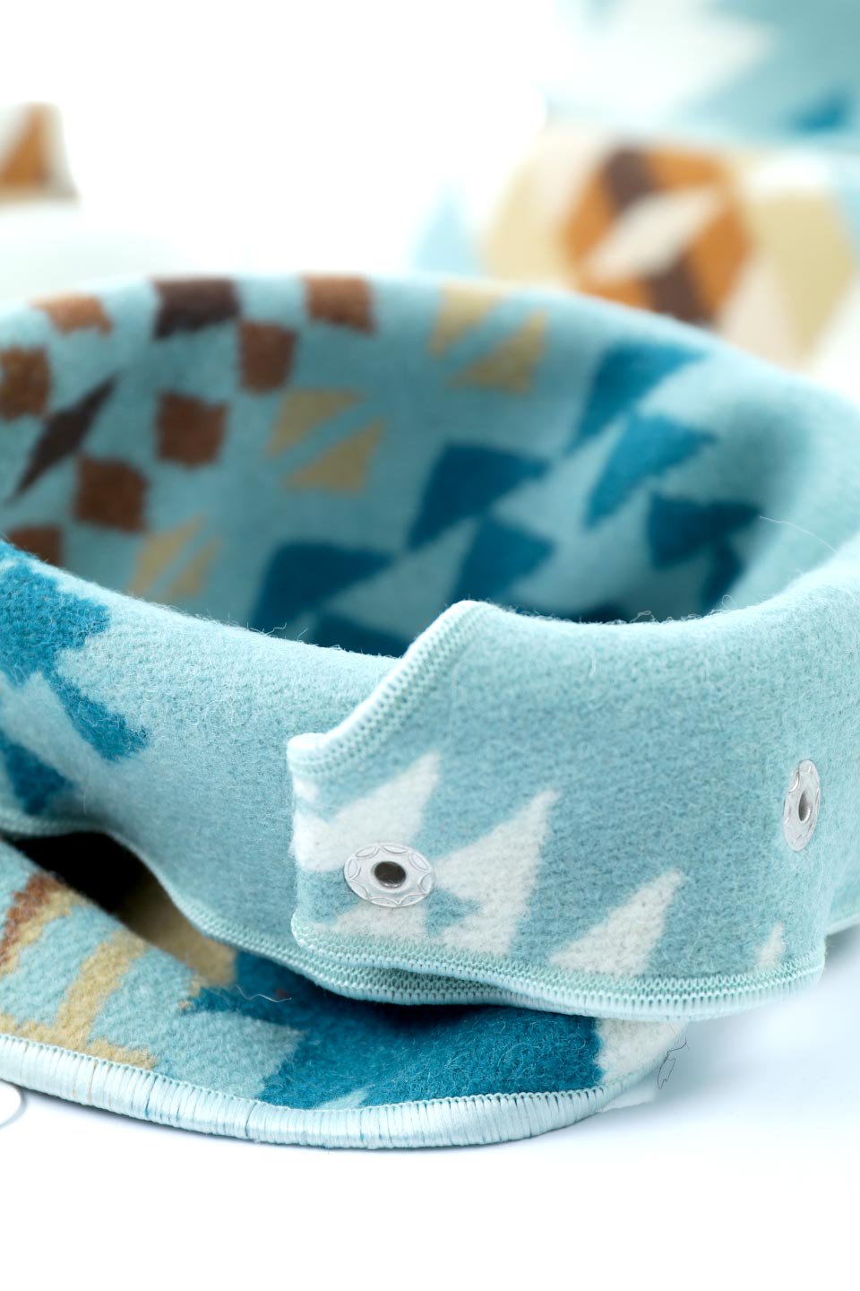 Reversible Mammoth Snap On Dog Bandana リバーシブルマンモス・スナップバンダナ / Pawcific North Designs