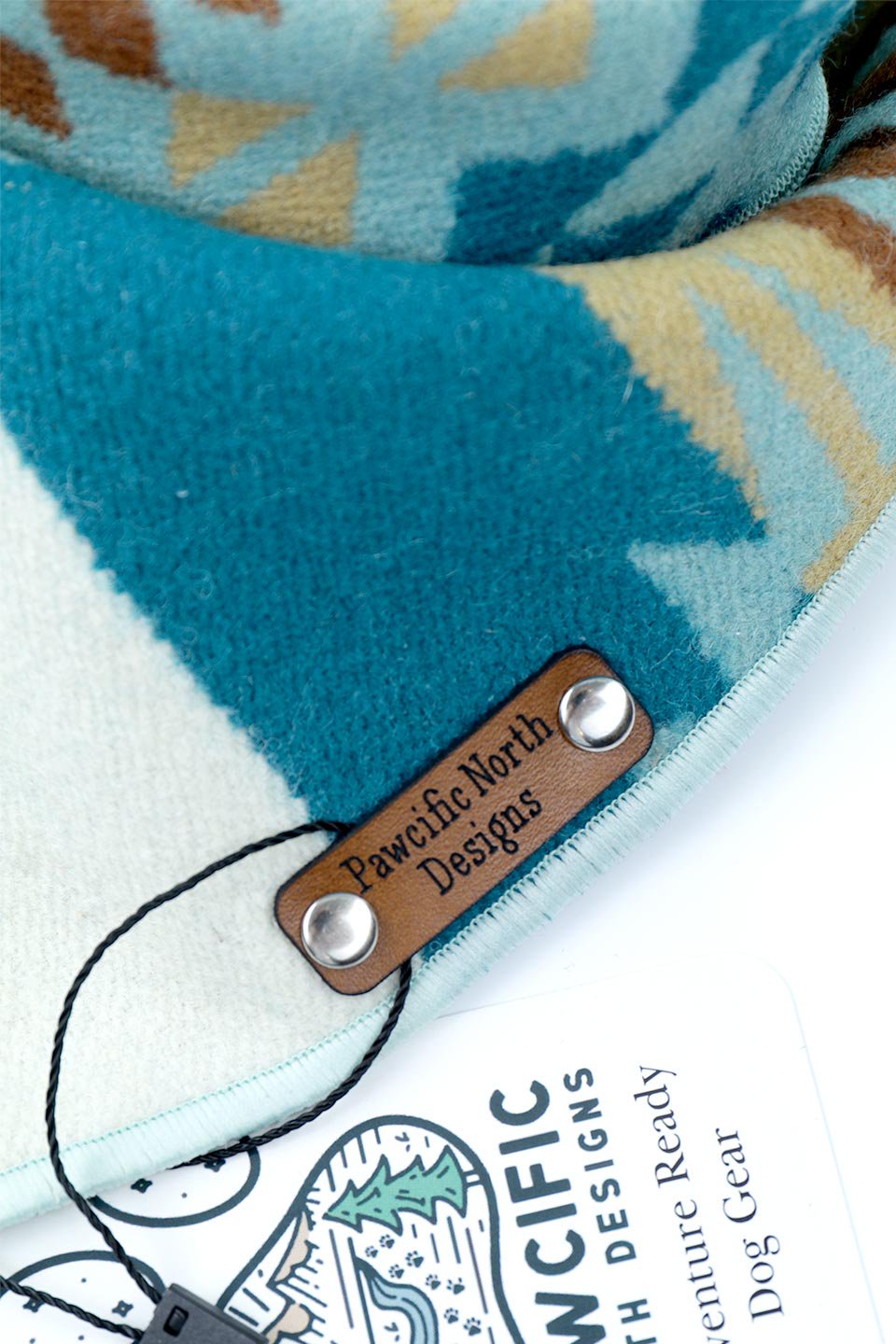 Reversible Mammoth Snap On Dog Bandana リバーシブルマンモス・スナップバンダナ / Pawcific North Designs