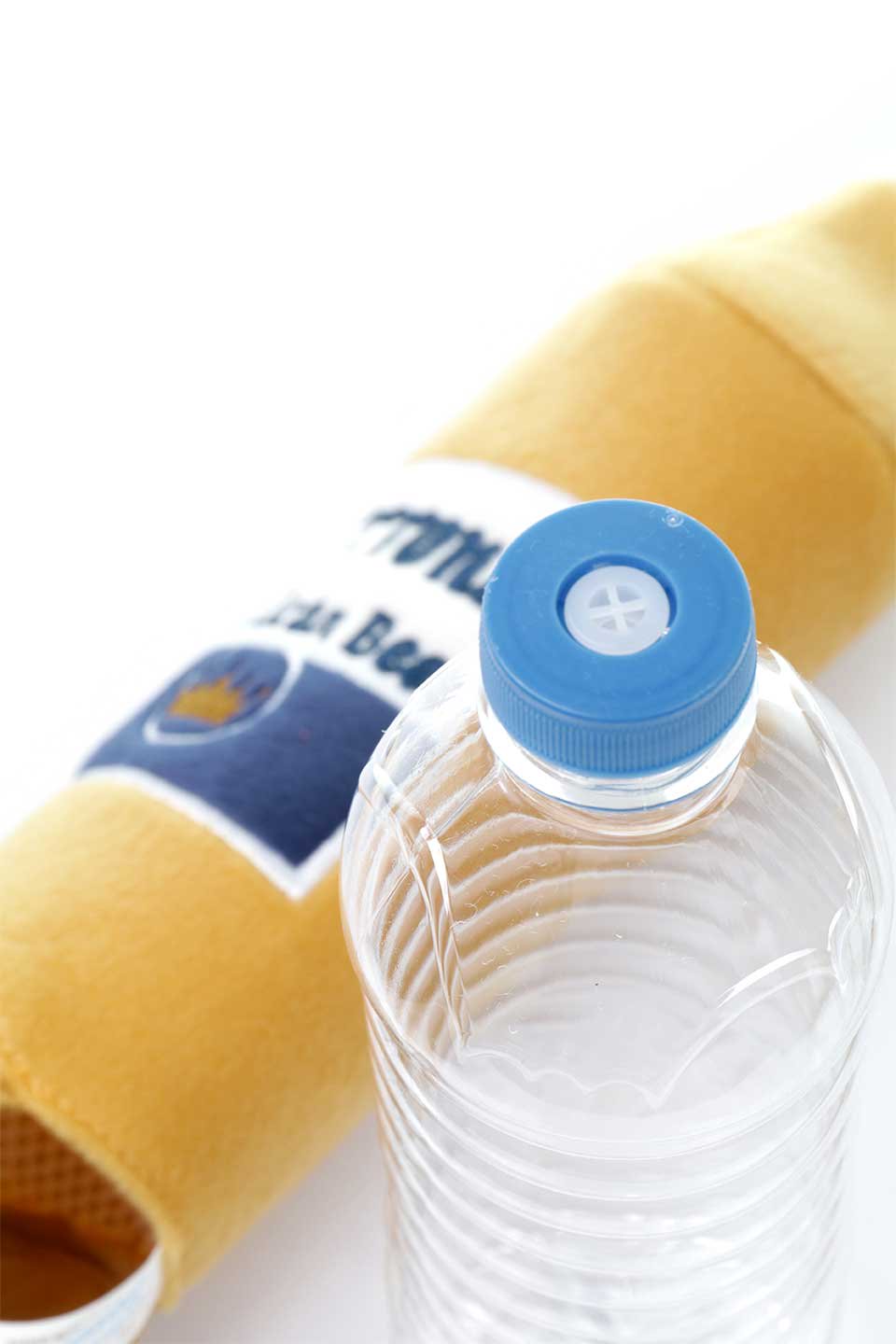 Grrrona Beer Water Bottle Crackler Toy コロナ瓶ペットボトル入り・パロディーぬいぐるみ