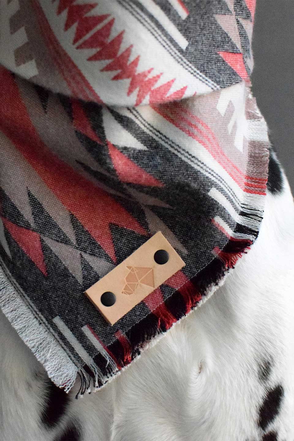 Shale Luxe Fringed Flannel Dog Bandana シェール・フリンジドッグバンダナ / DOGDOG GOOSE